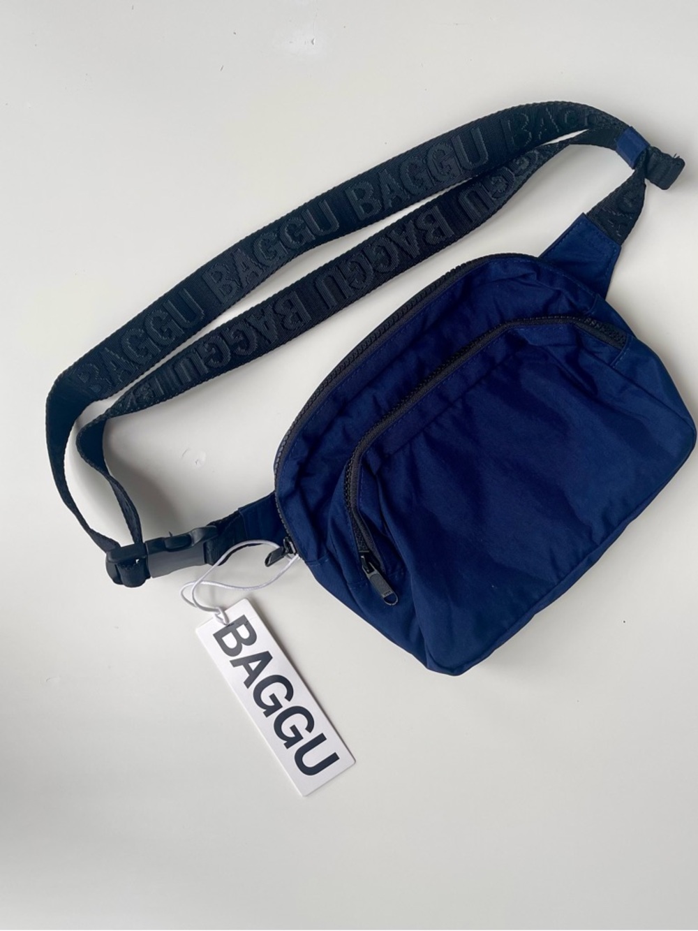 NWT BAGGU Fanny Crossbody Navy Blue Sling Belt Bag with Branded Strap